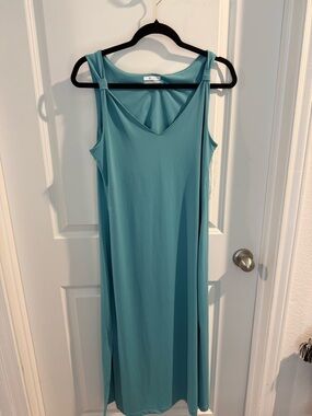Columbia Teal/aqua Outdoor v-neck dress
